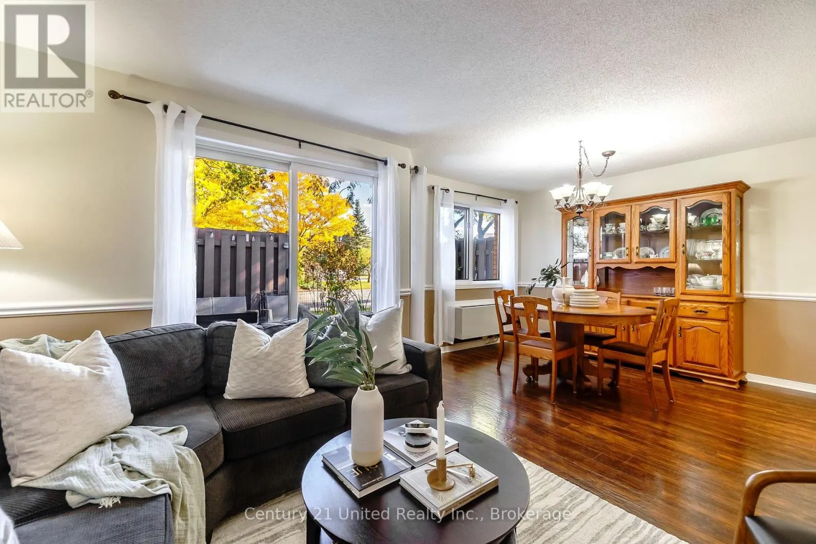 15 - 36 CHAMPLAIN CRESCENT #15