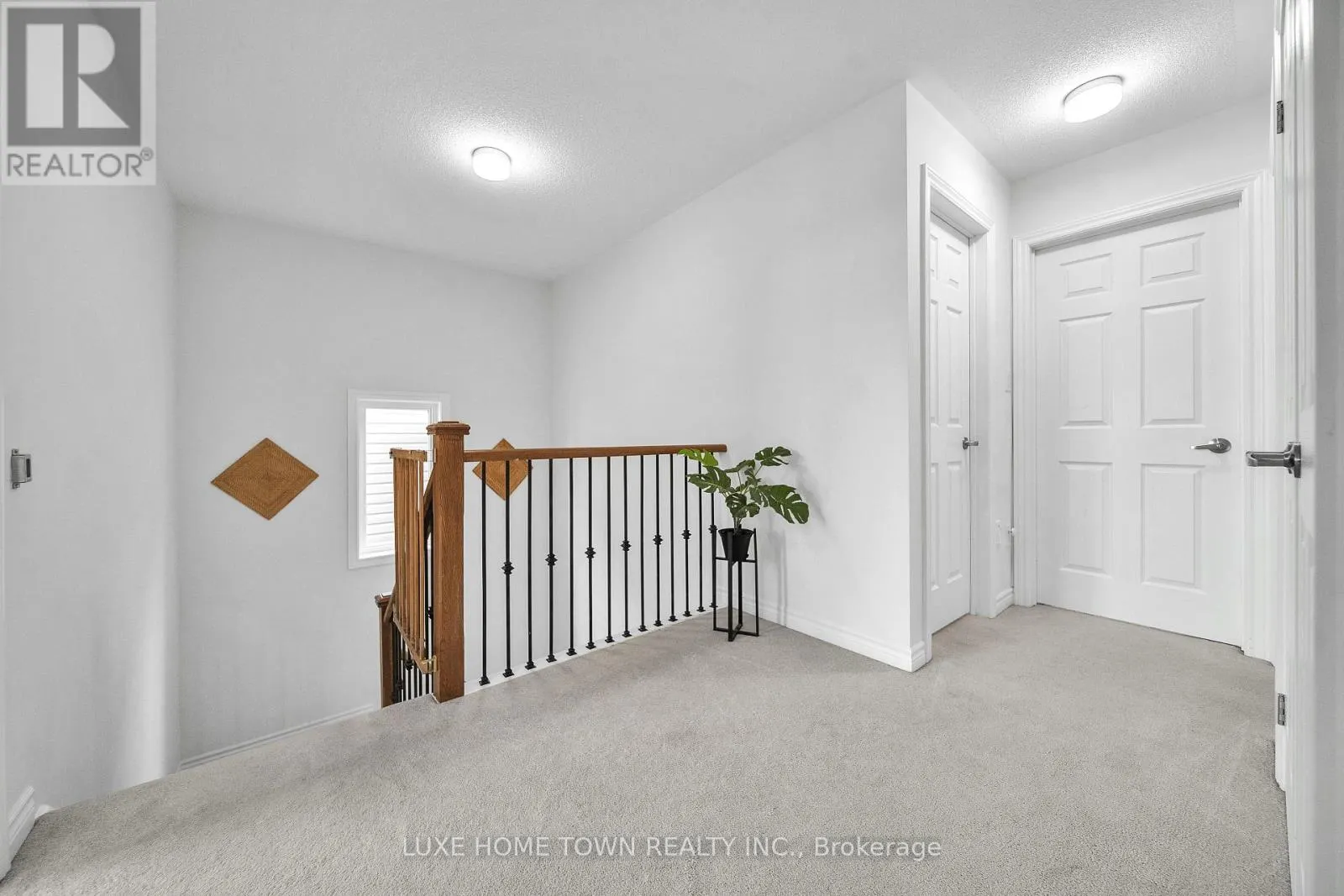 26 GIBBS WAY N