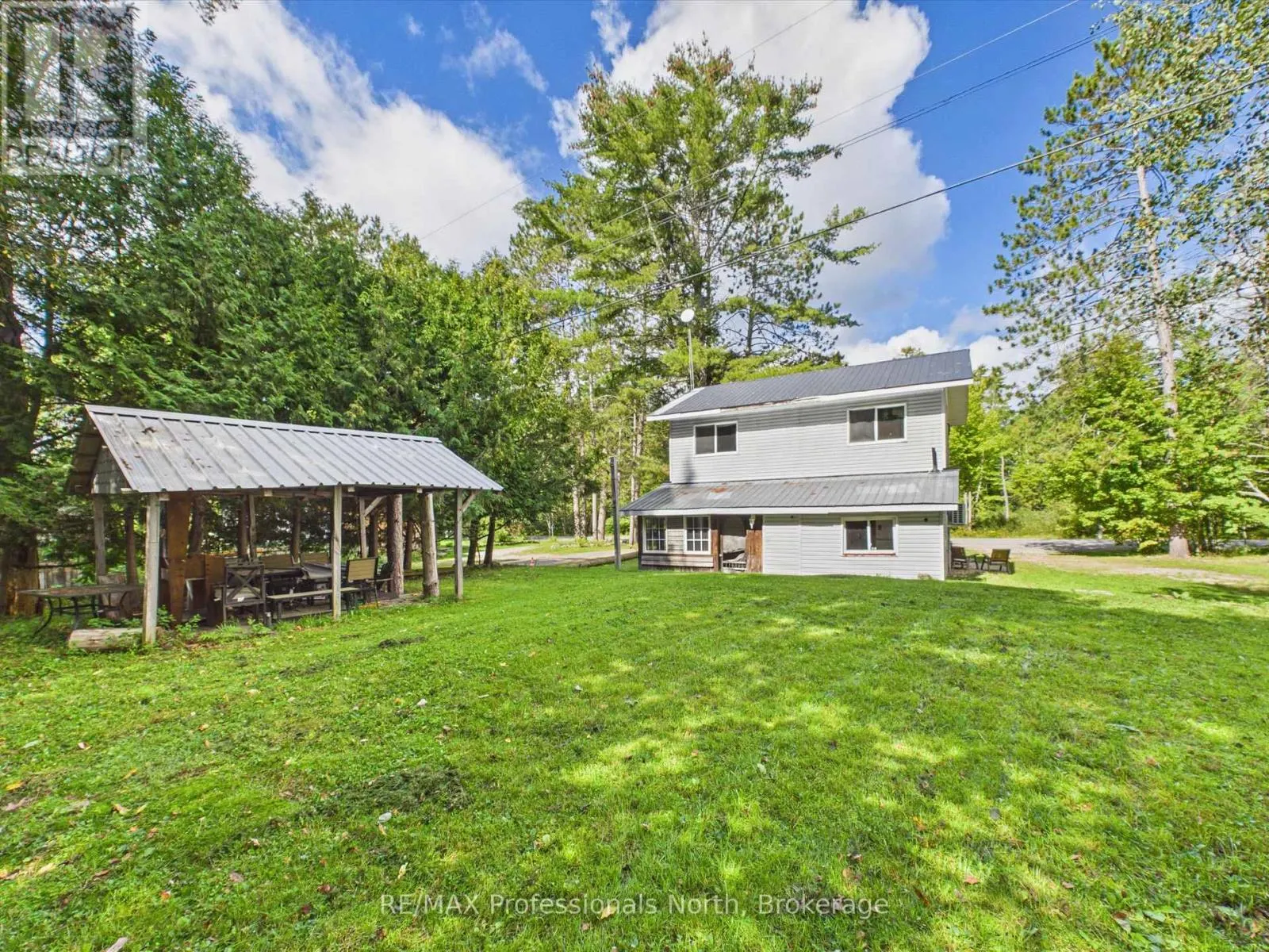 31 HUTCHESON BEACH ROAD E