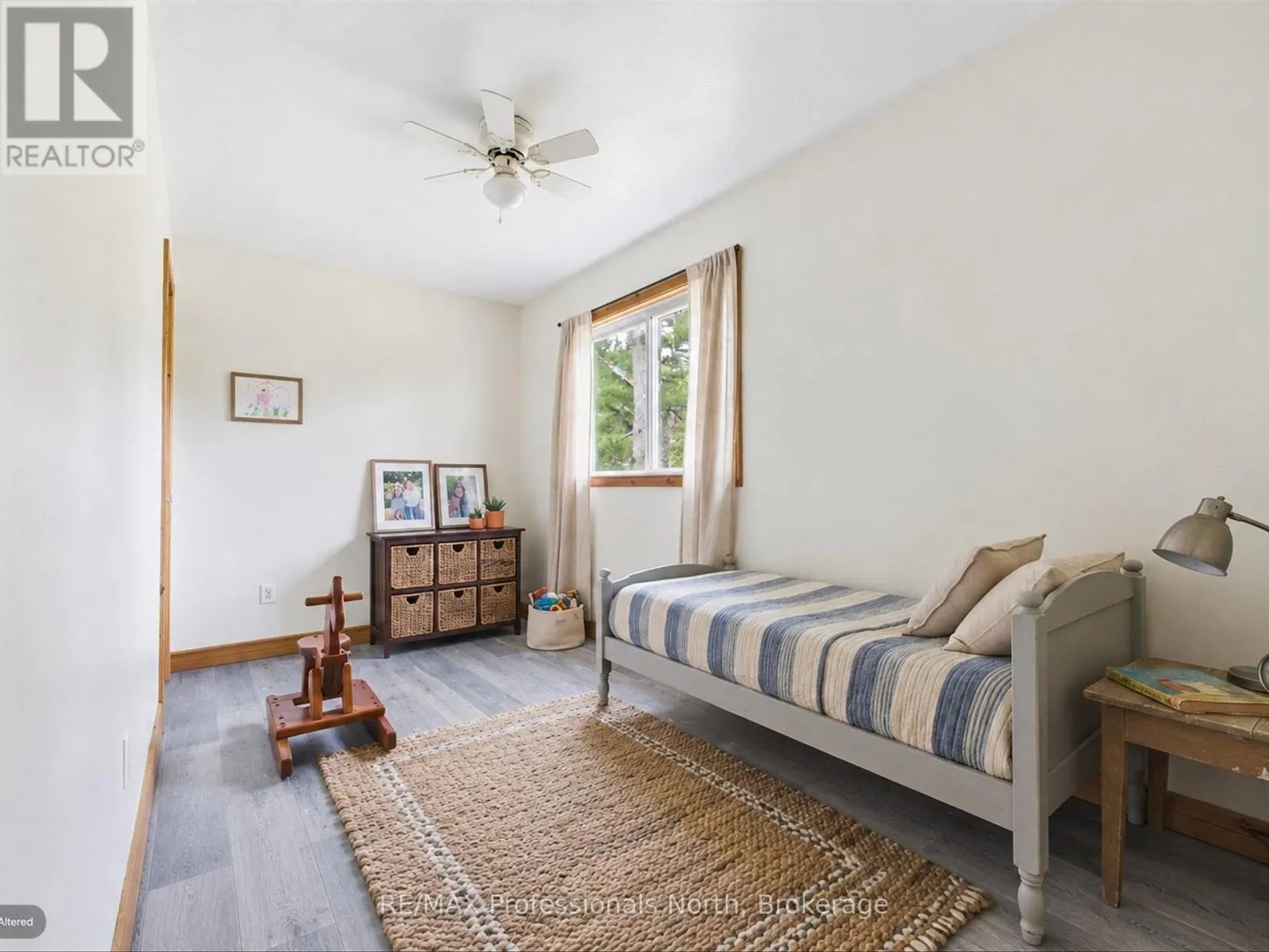 31 HUTCHESON BEACH ROAD E