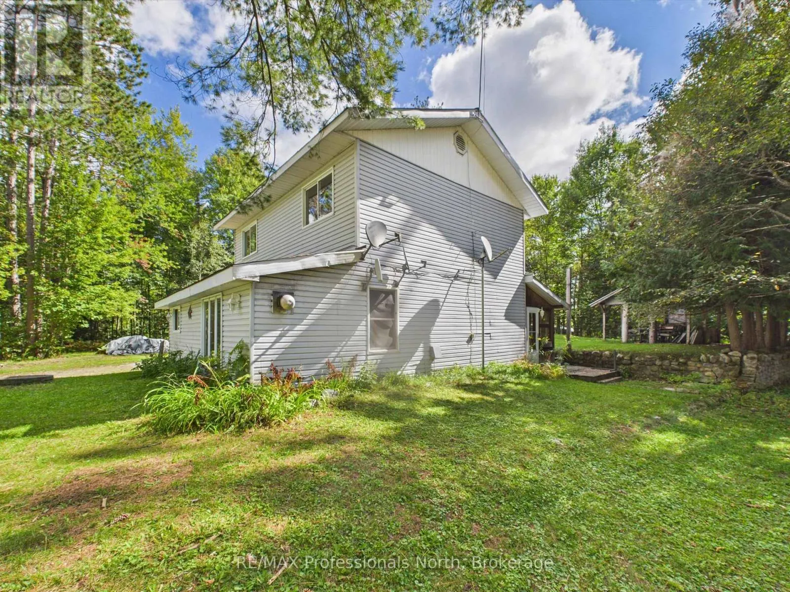 31 HUTCHESON BEACH ROAD E