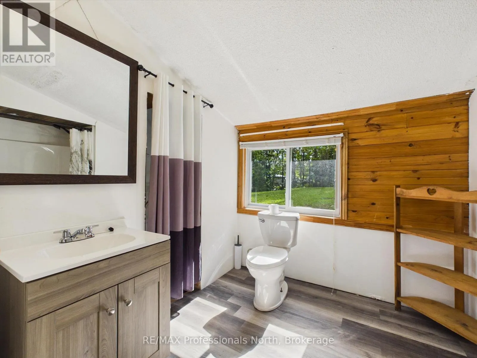 31 HUTCHESON BEACH ROAD E
