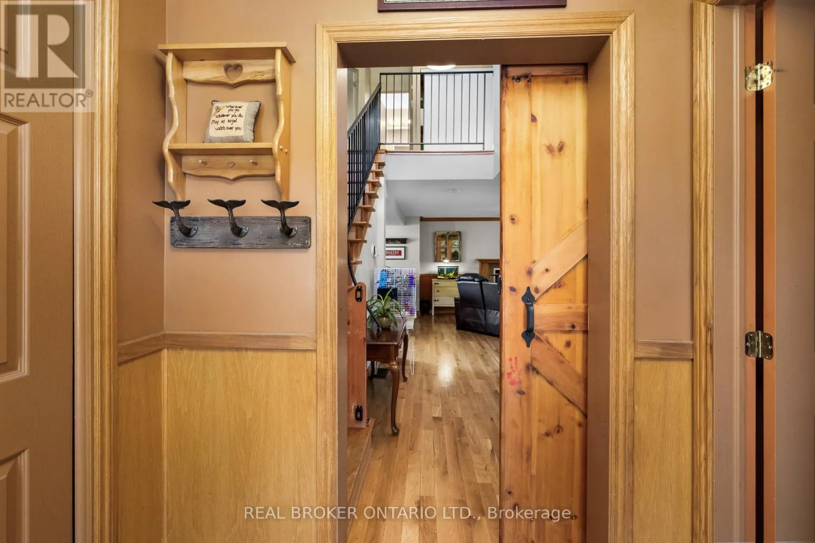 320 CLOTHIER STREET W