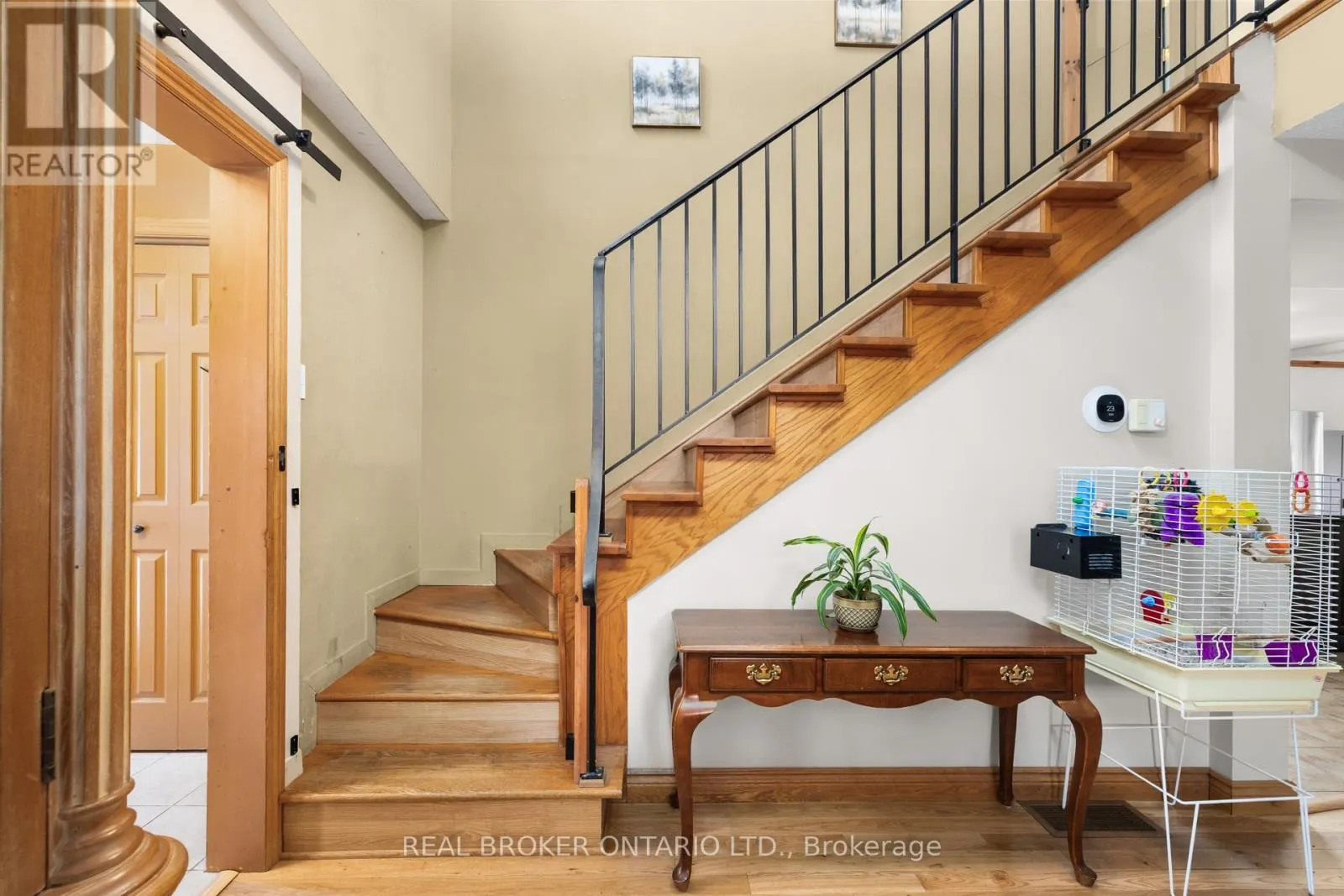 320 CLOTHIER STREET W