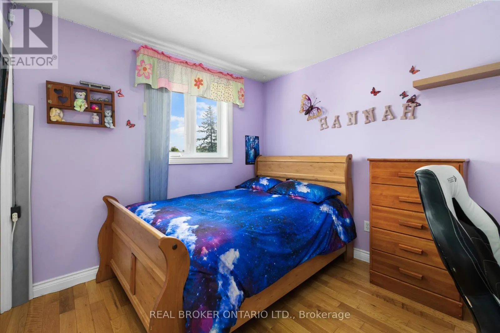 320 CLOTHIER STREET W