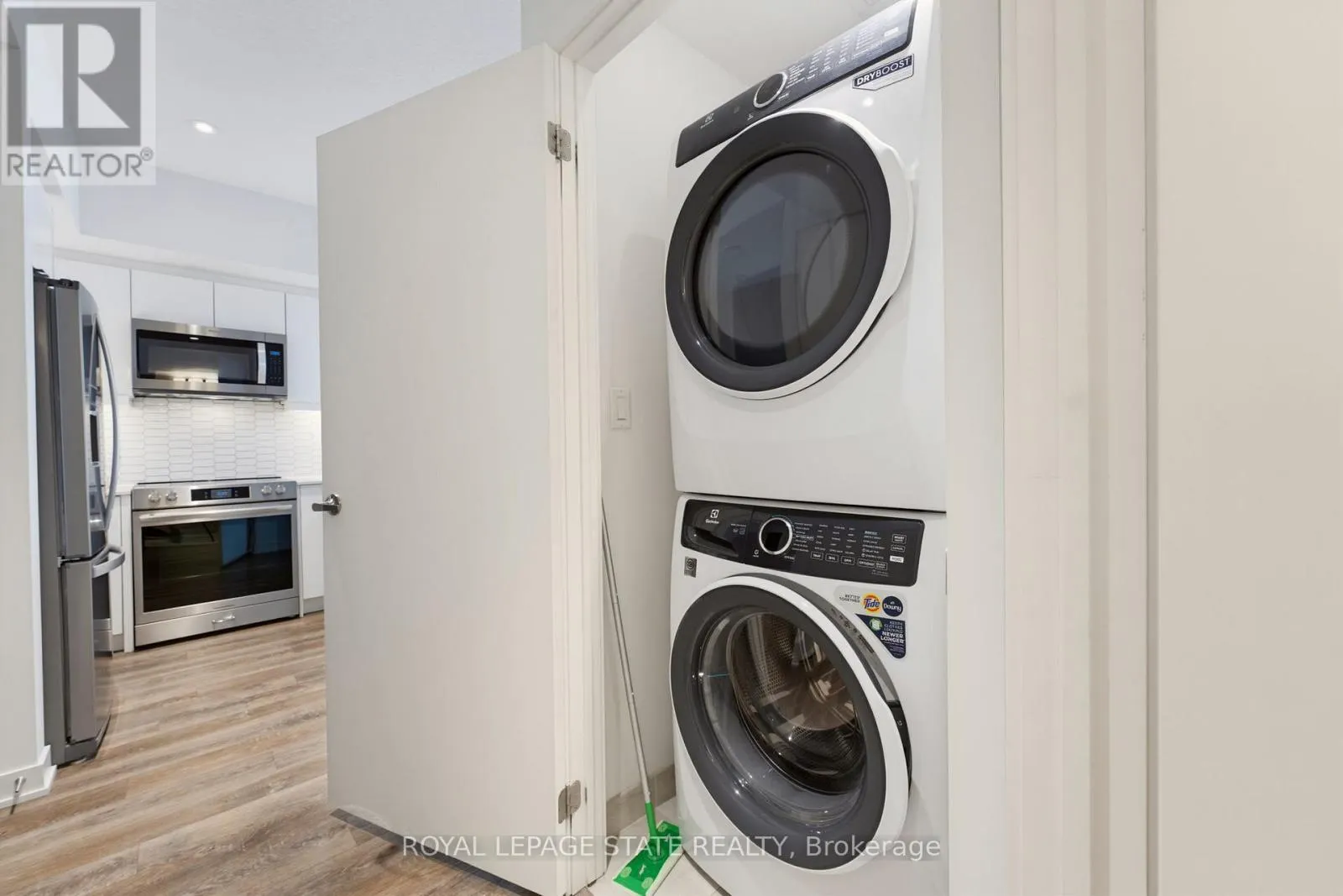 513 - 16 MARKLE CRESCENT