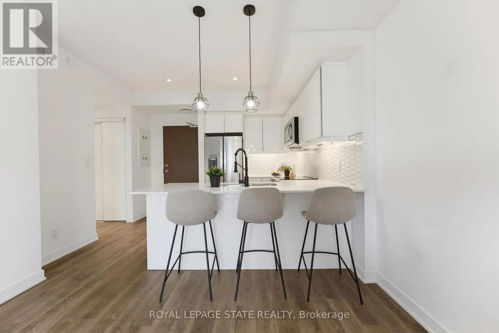 513 - 16 MARKLE CRESCENT