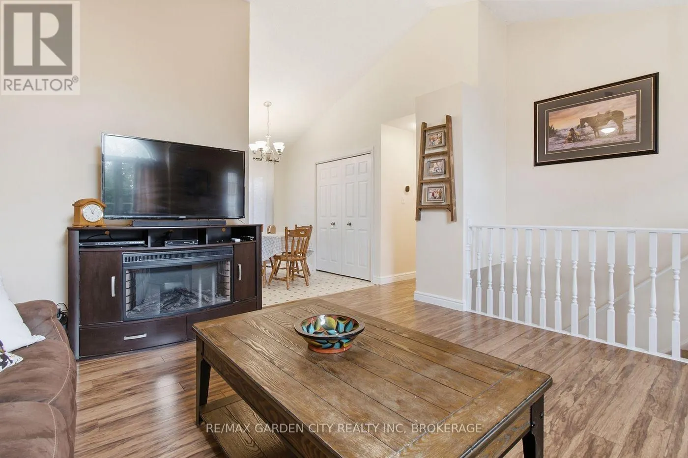 21 B KELSON AVENUE N