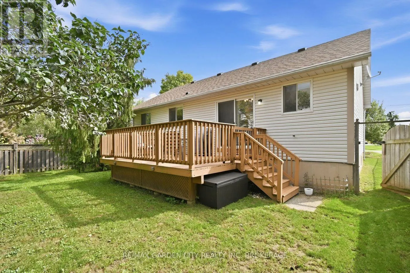 21 B KELSON AVENUE N