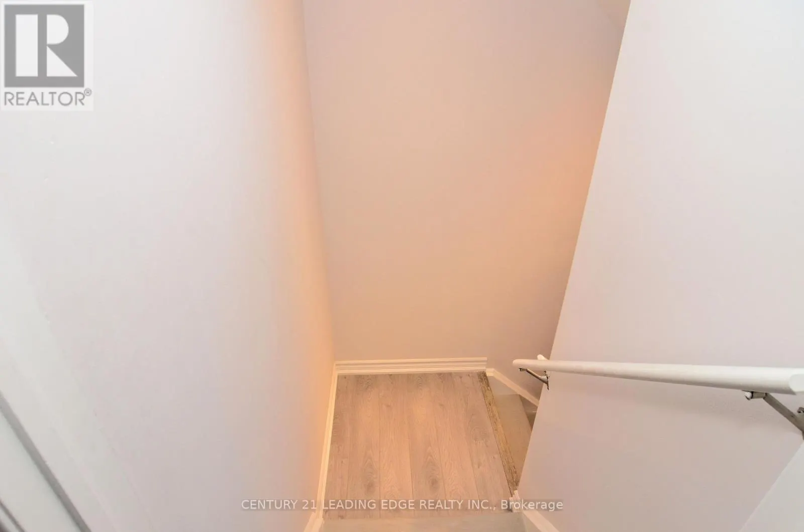 63 NORTHHILL AVENUE
