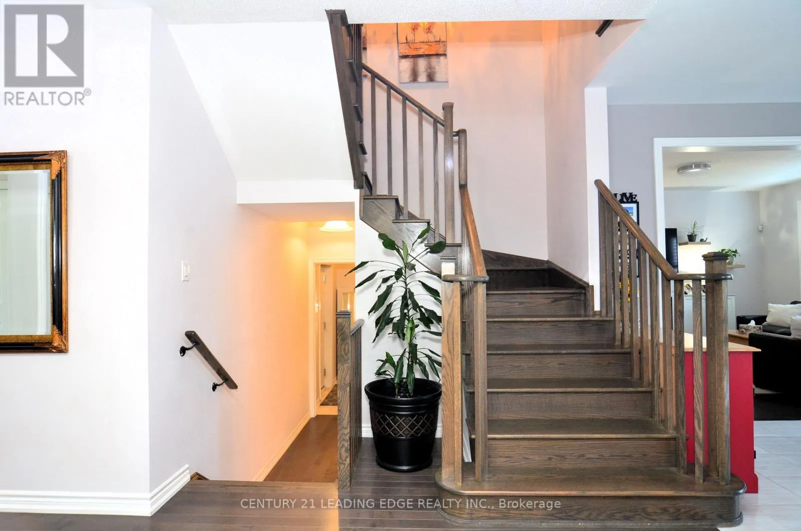63 NORTHHILL AVENUE