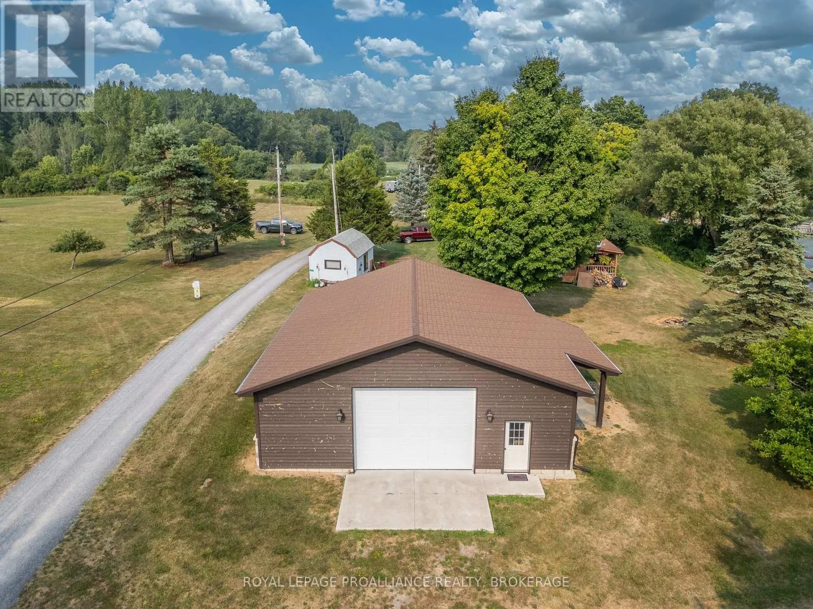 199 & 213 LEONE'S COVE LANE