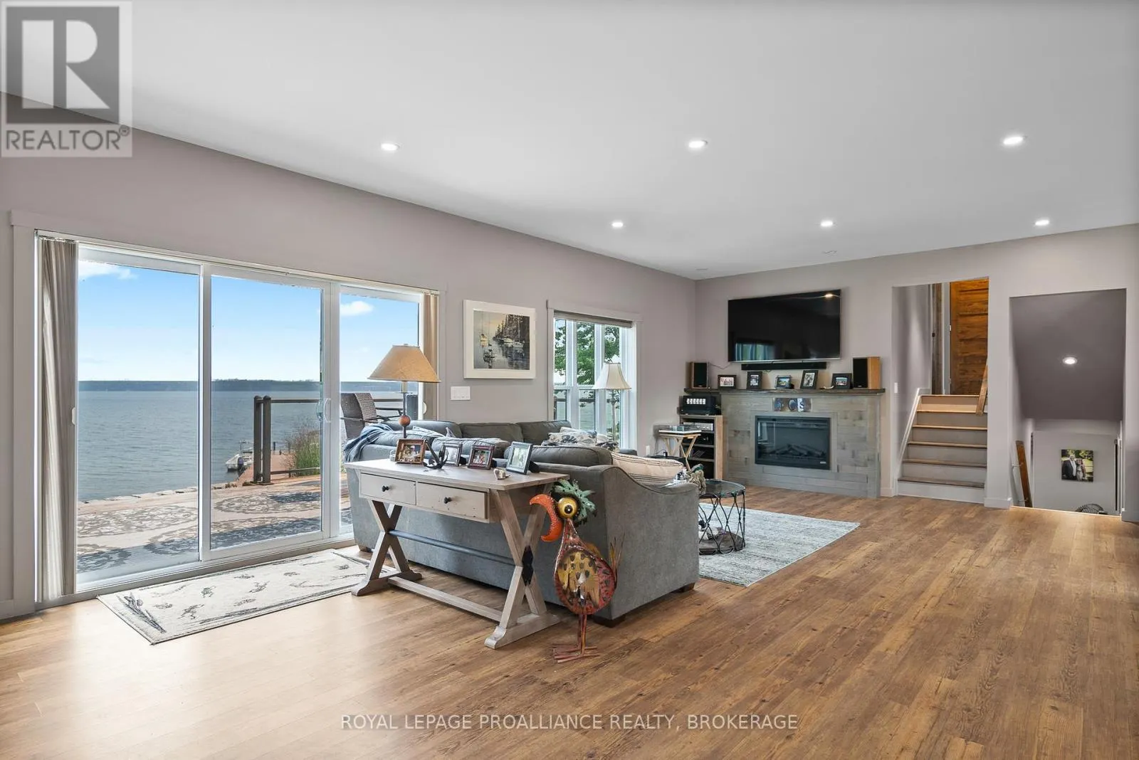 199 & 213 LEONE'S COVE LANE