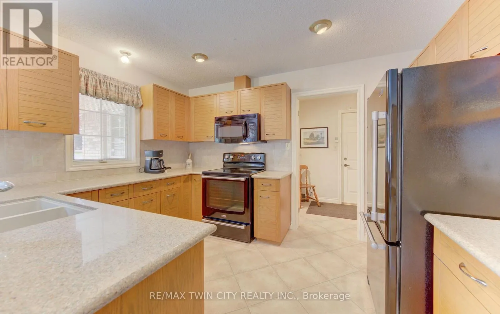 298 ROXTON DRIVE