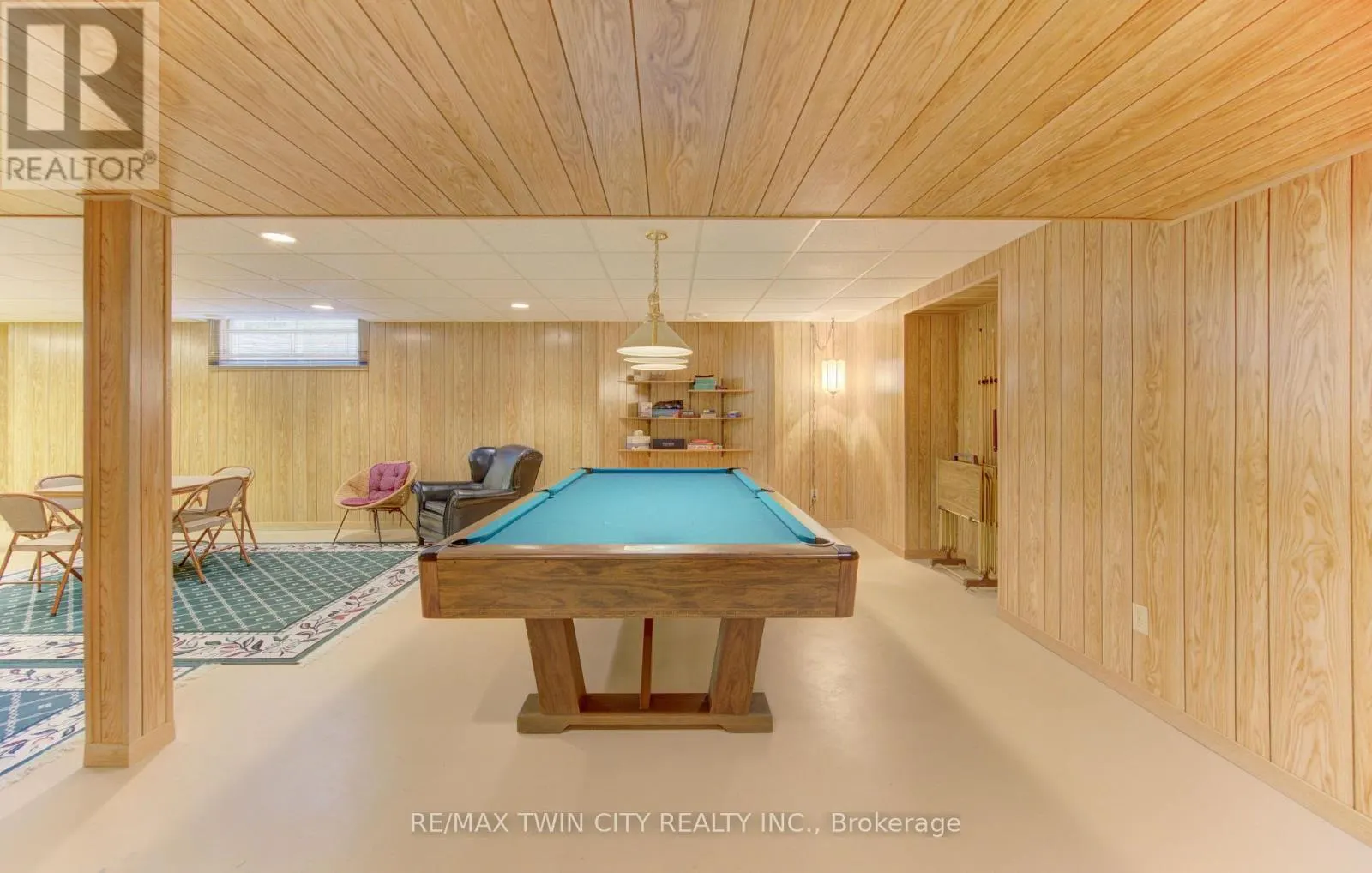 298 ROXTON DRIVE