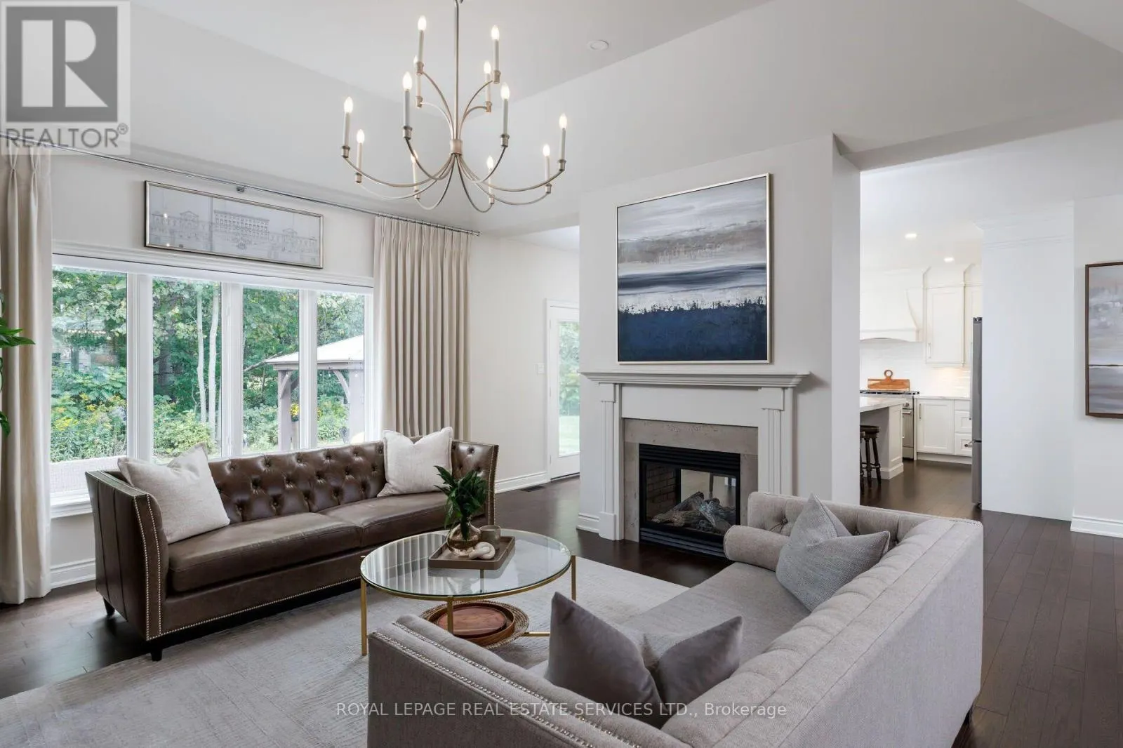 32 PARKSHORE PLACE