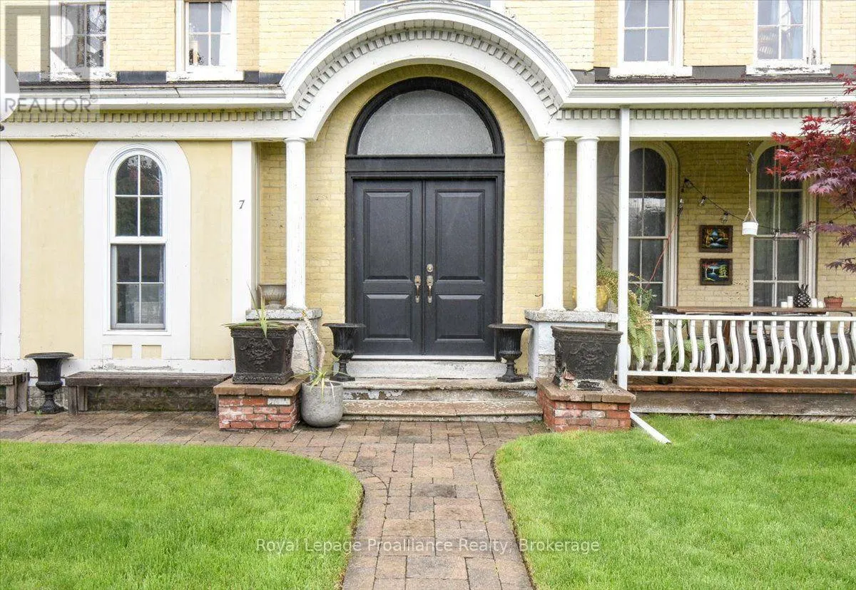 7 MARMORA STREET