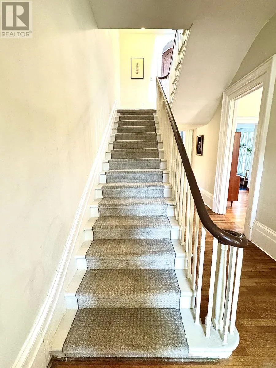 7 MARMORA STREET