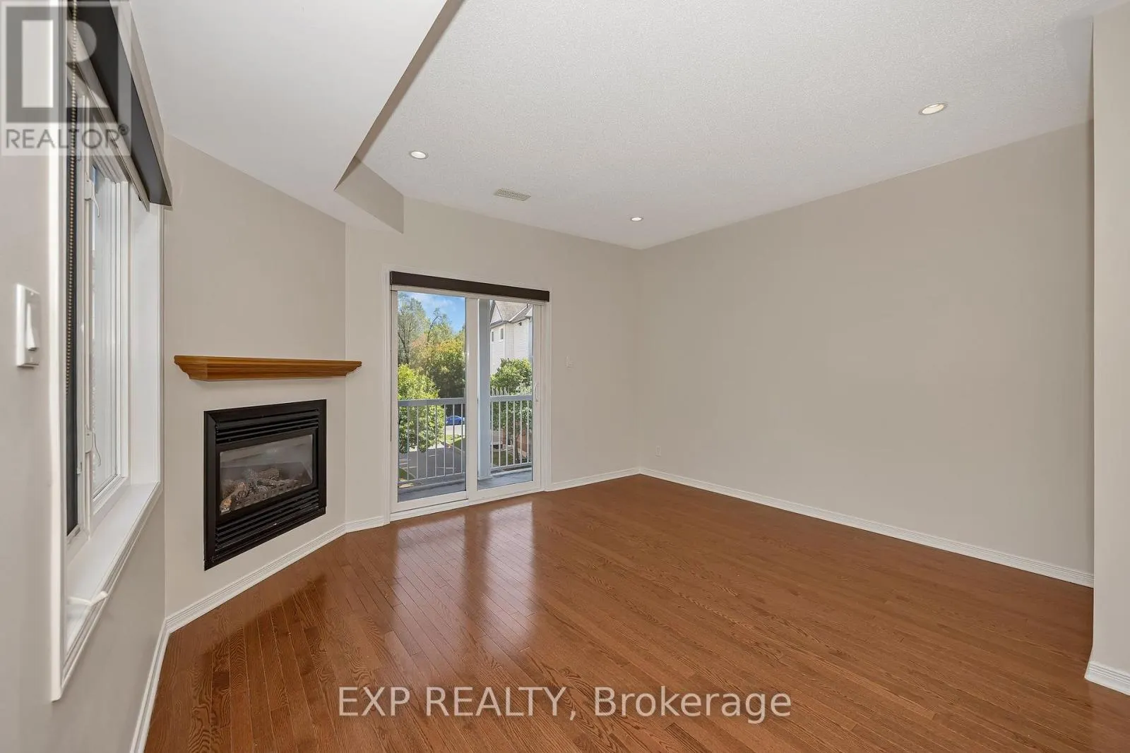 295 - 29 JARDIN PRIVATE E