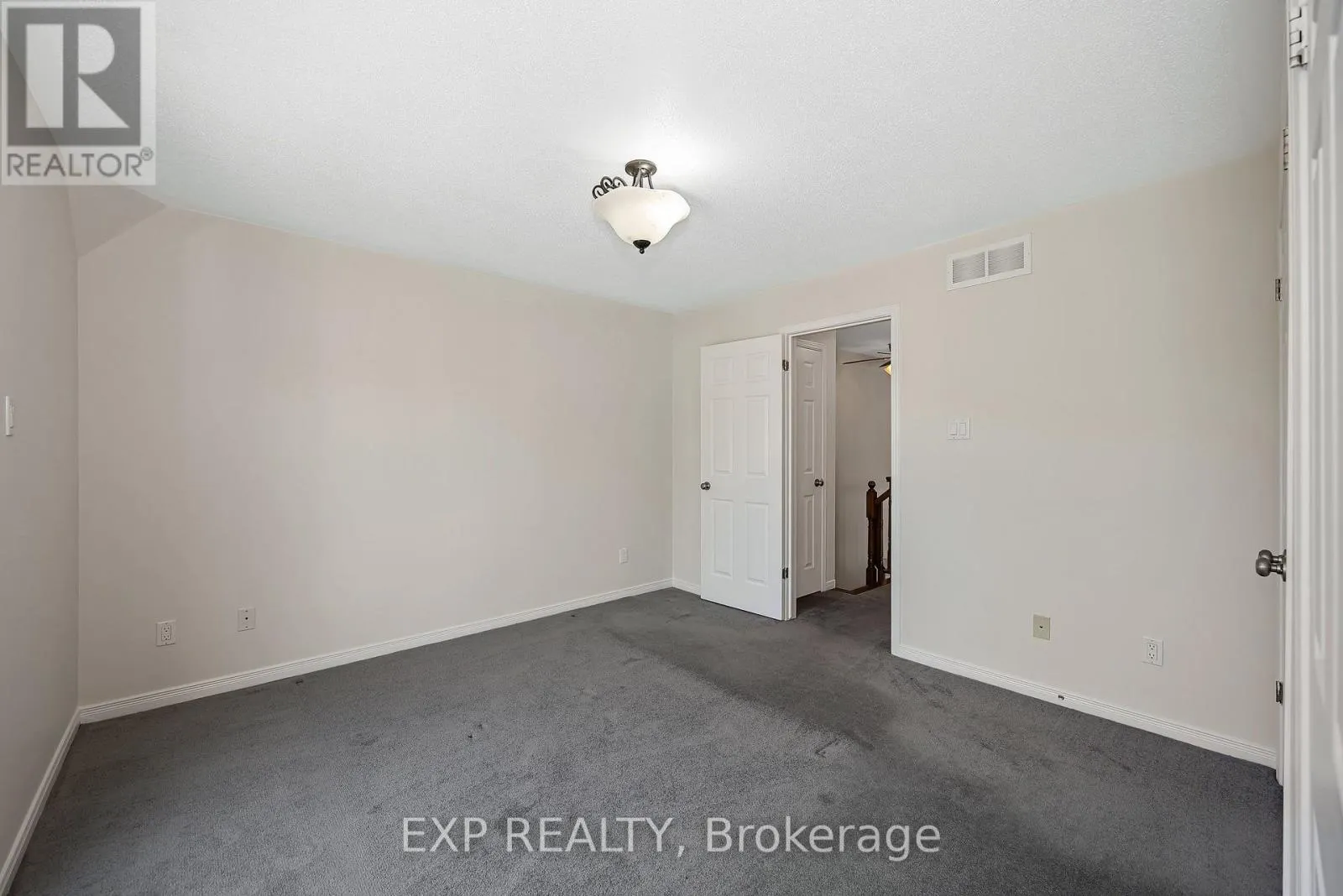 295 - 29 JARDIN PRIVATE E