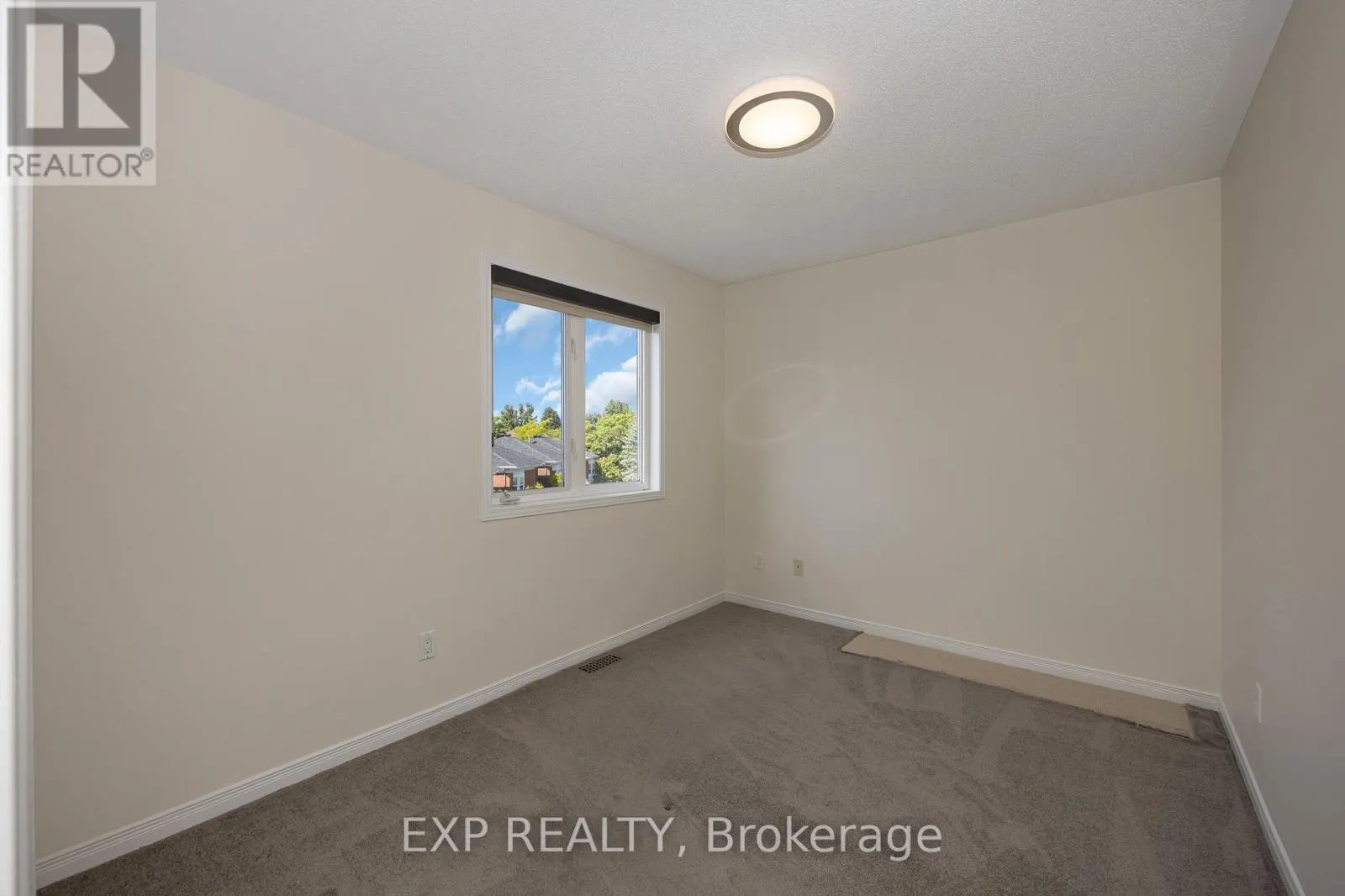 295 - 29 JARDIN PRIVATE E