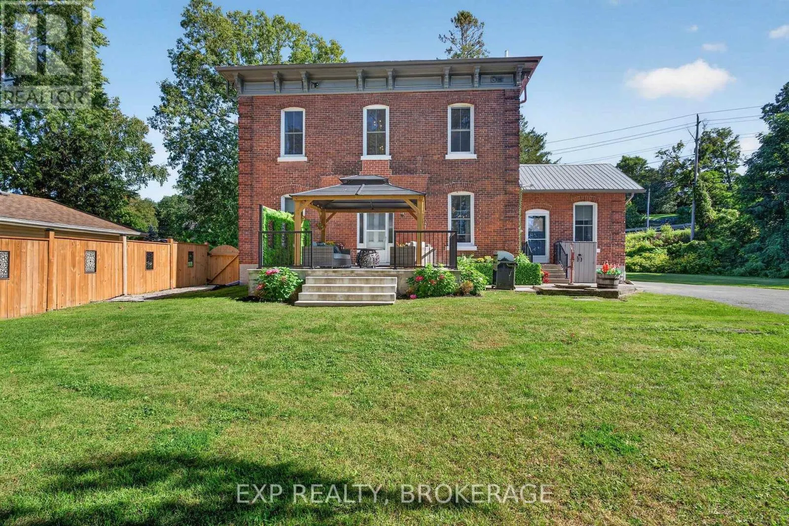 109 RIVER ROAD