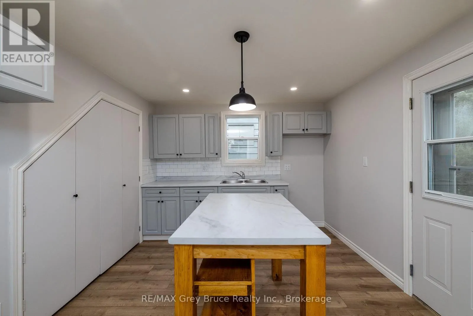 1131 3RD AVENUE W