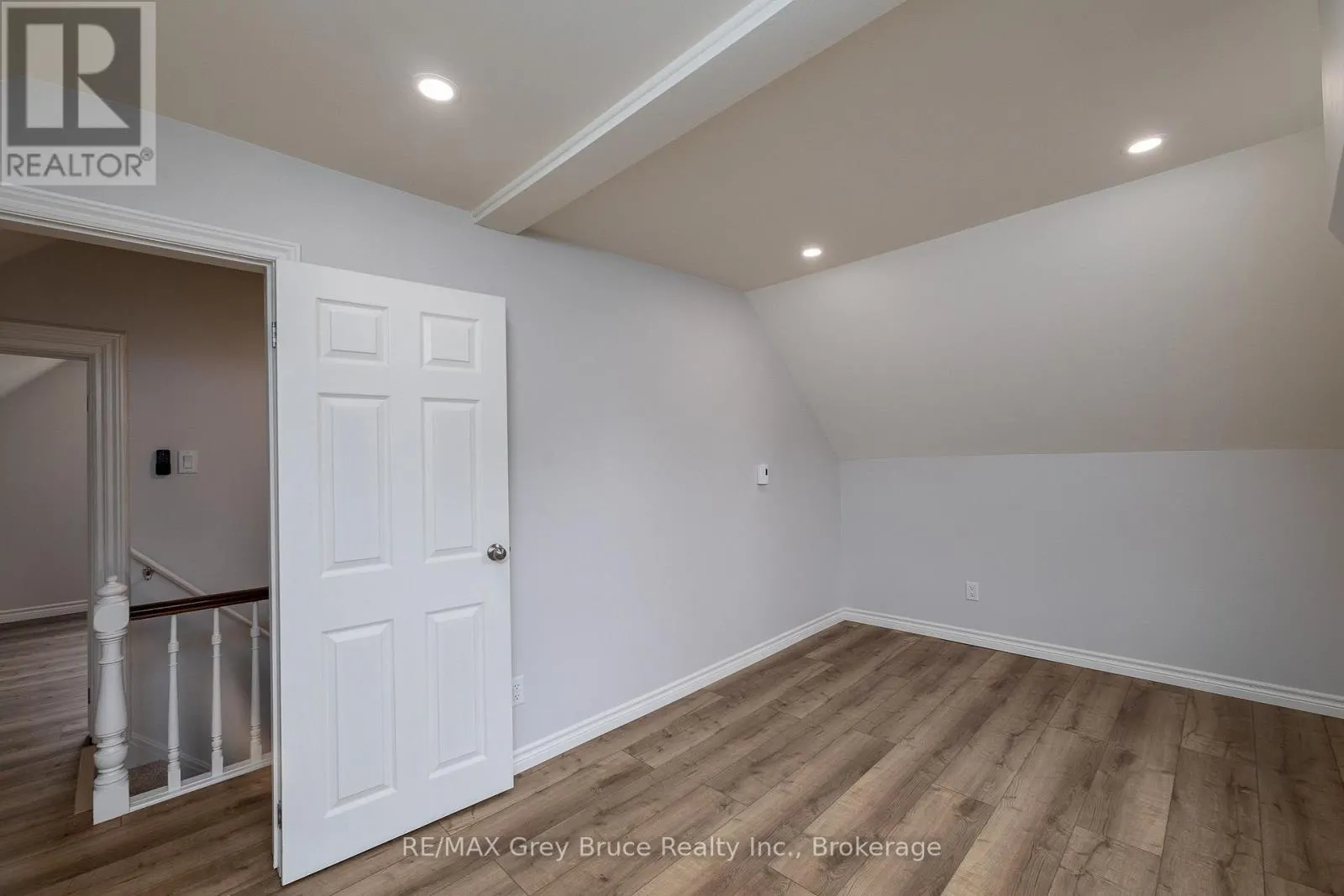 1131 3RD AVENUE W