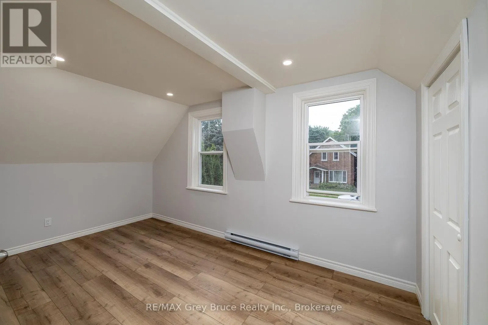 1131 3RD AVENUE W