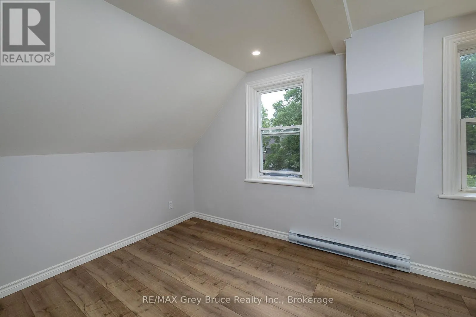 1131 3RD AVENUE W