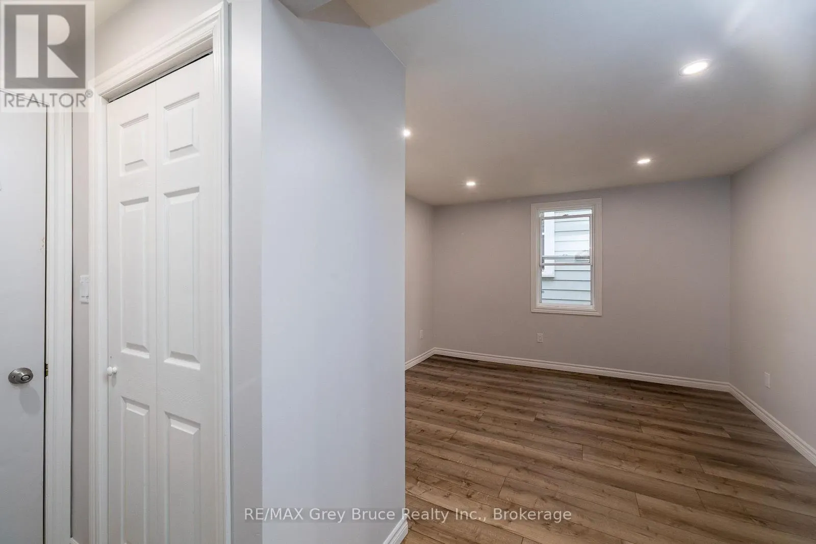 1131 3RD AVENUE W