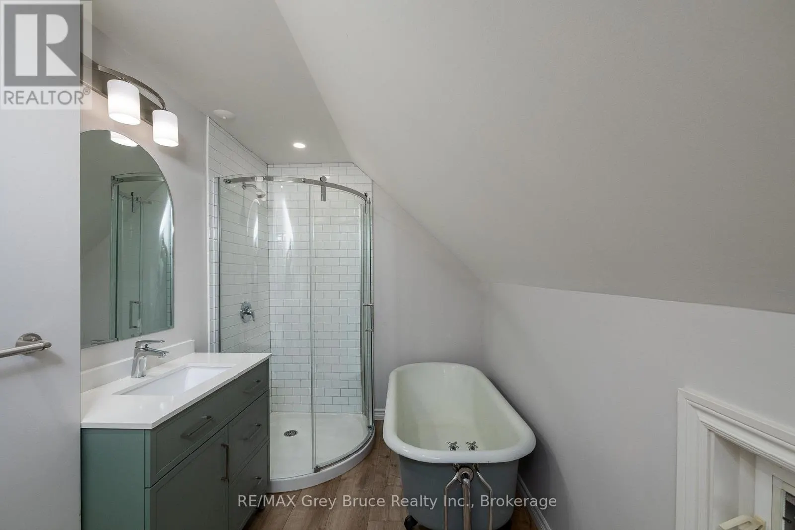 1131 3RD AVENUE W