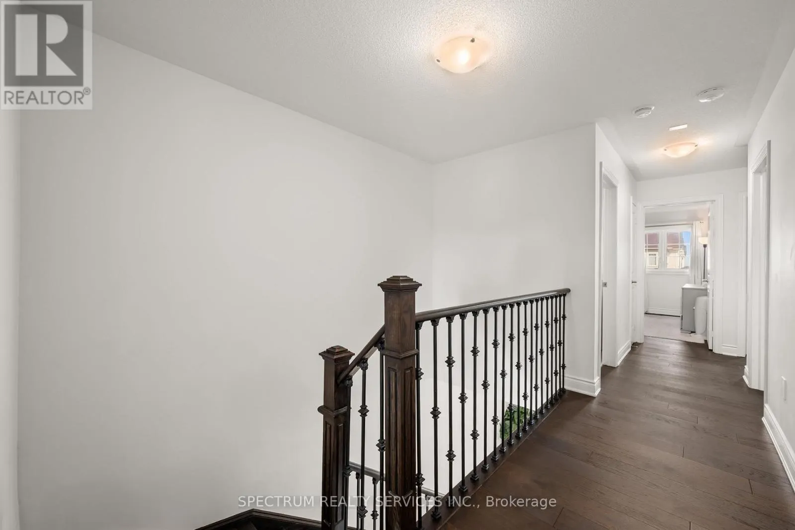32 HORIZON AVENUE