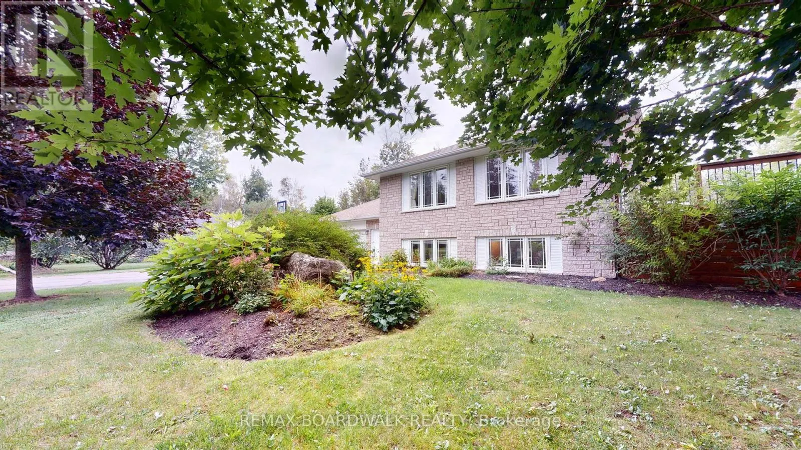 1276 LORI ELIZABETH STREET