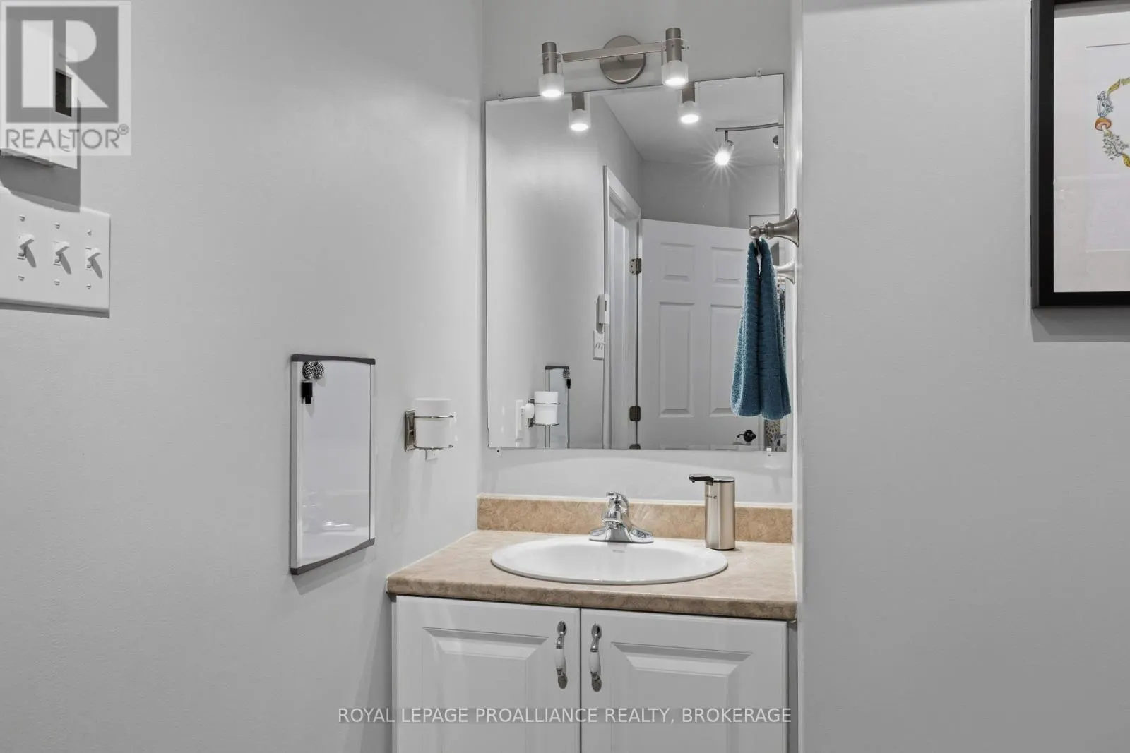2104 - 225 OAK STREET #2104