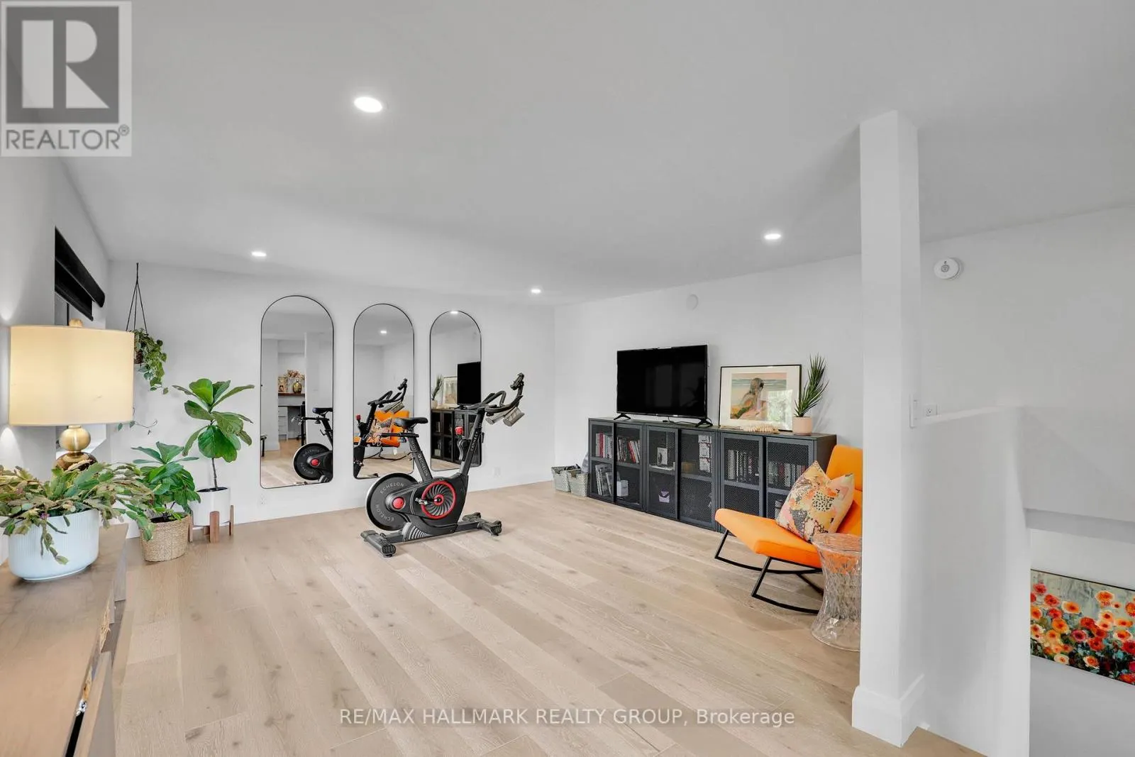 201 FARADAY STREET