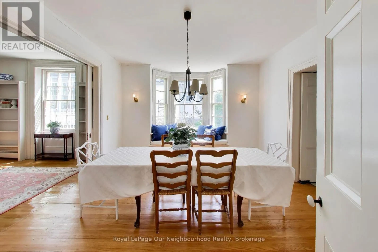 309 KING STREET W