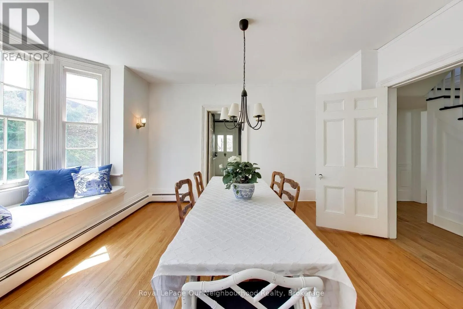 309 KING STREET W