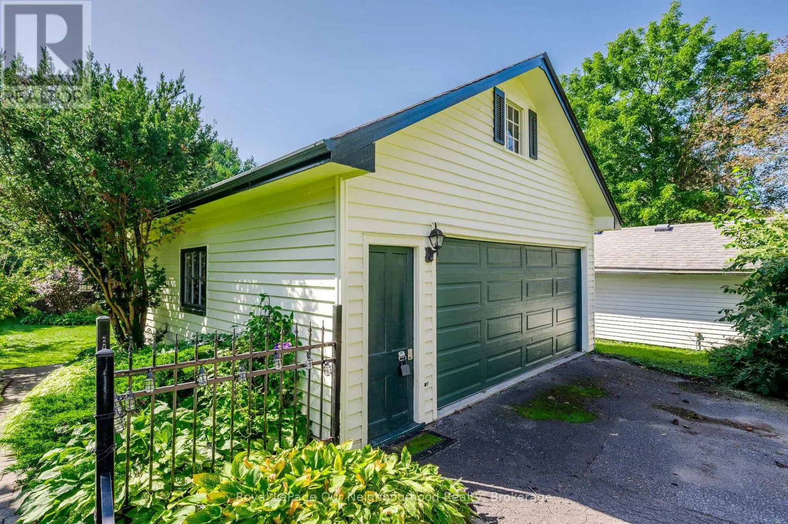 309 KING STREET W
