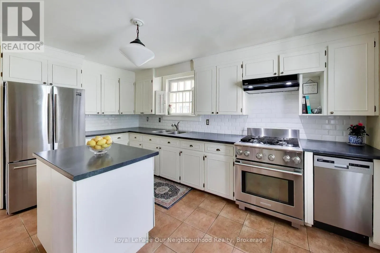 309 KING STREET W