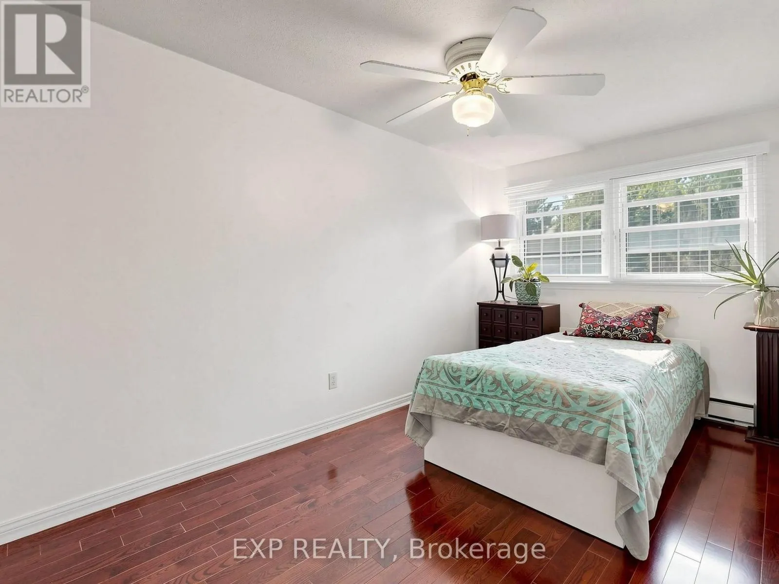 12 - 91 LIVINGSTON AVENUE