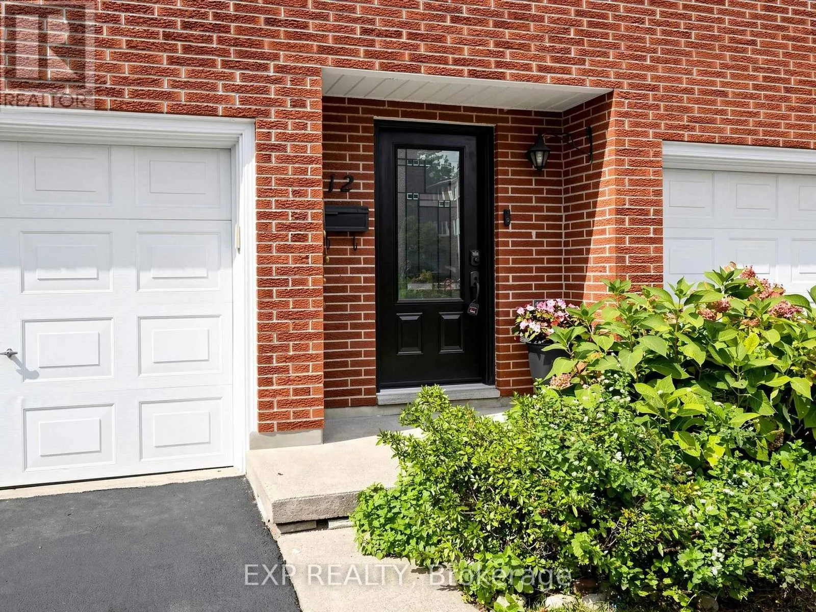 12 - 91 LIVINGSTON AVENUE