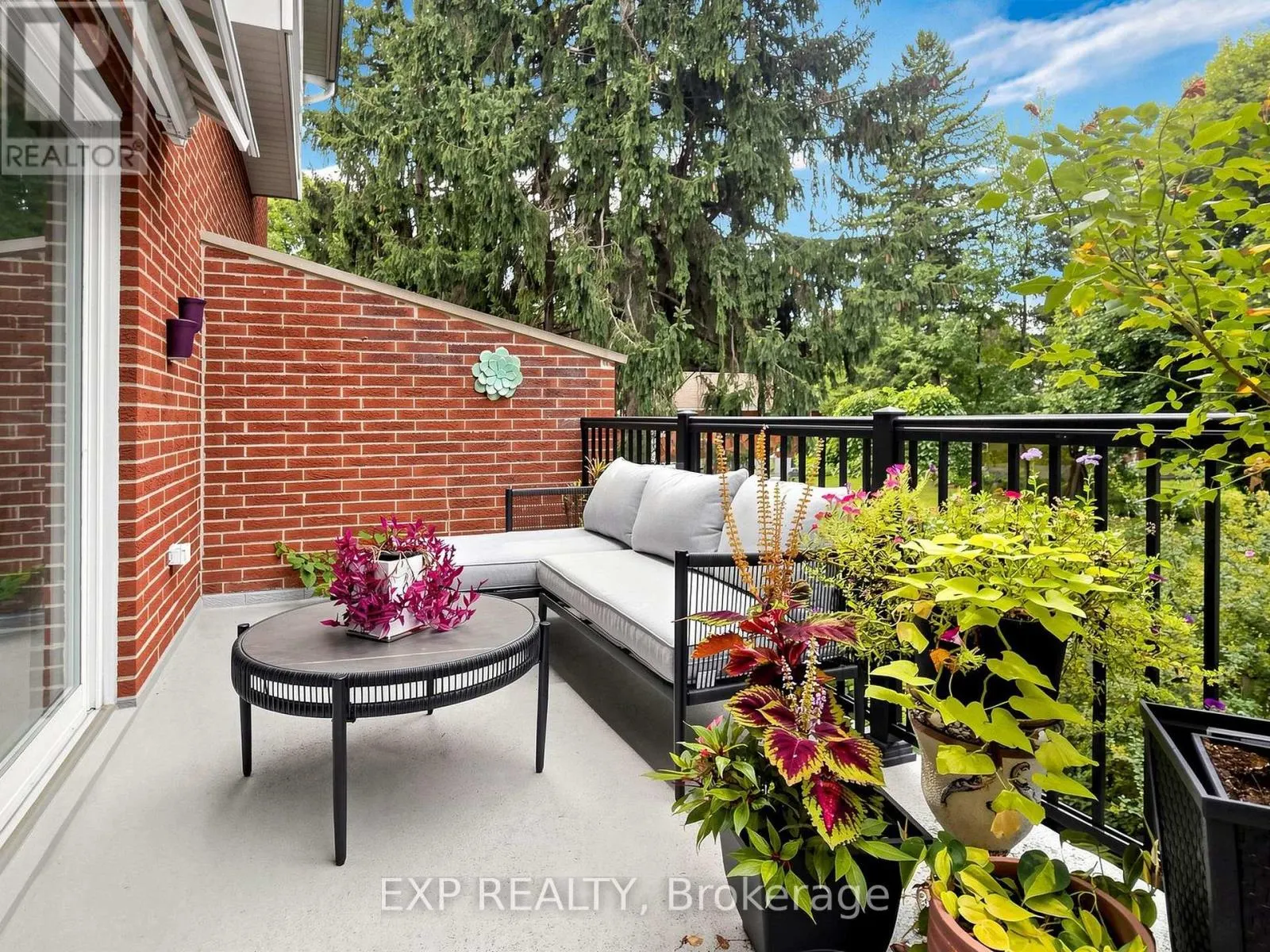 12 - 91 LIVINGSTON AVENUE