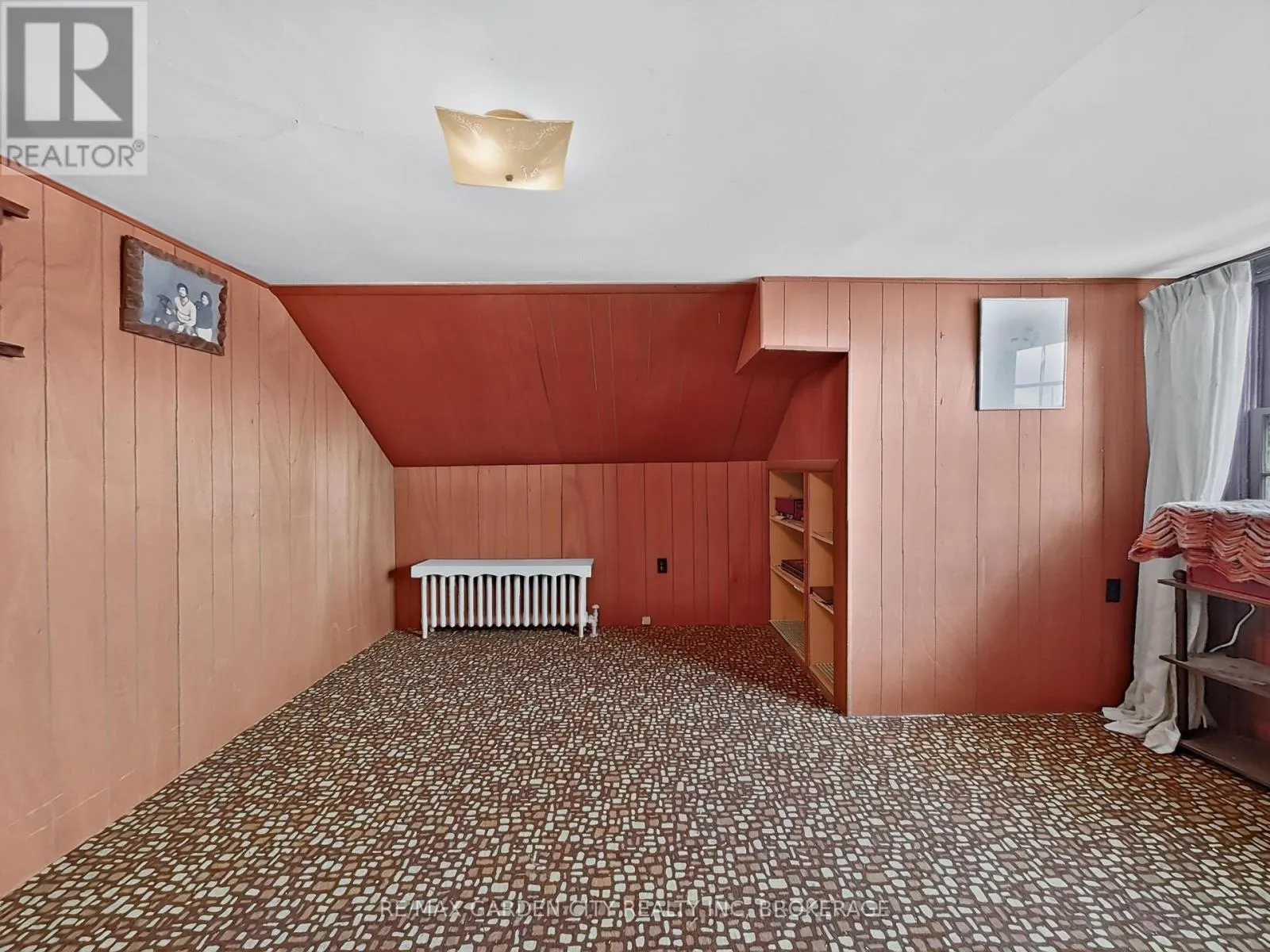 19 CUNNINGHAM STREET
