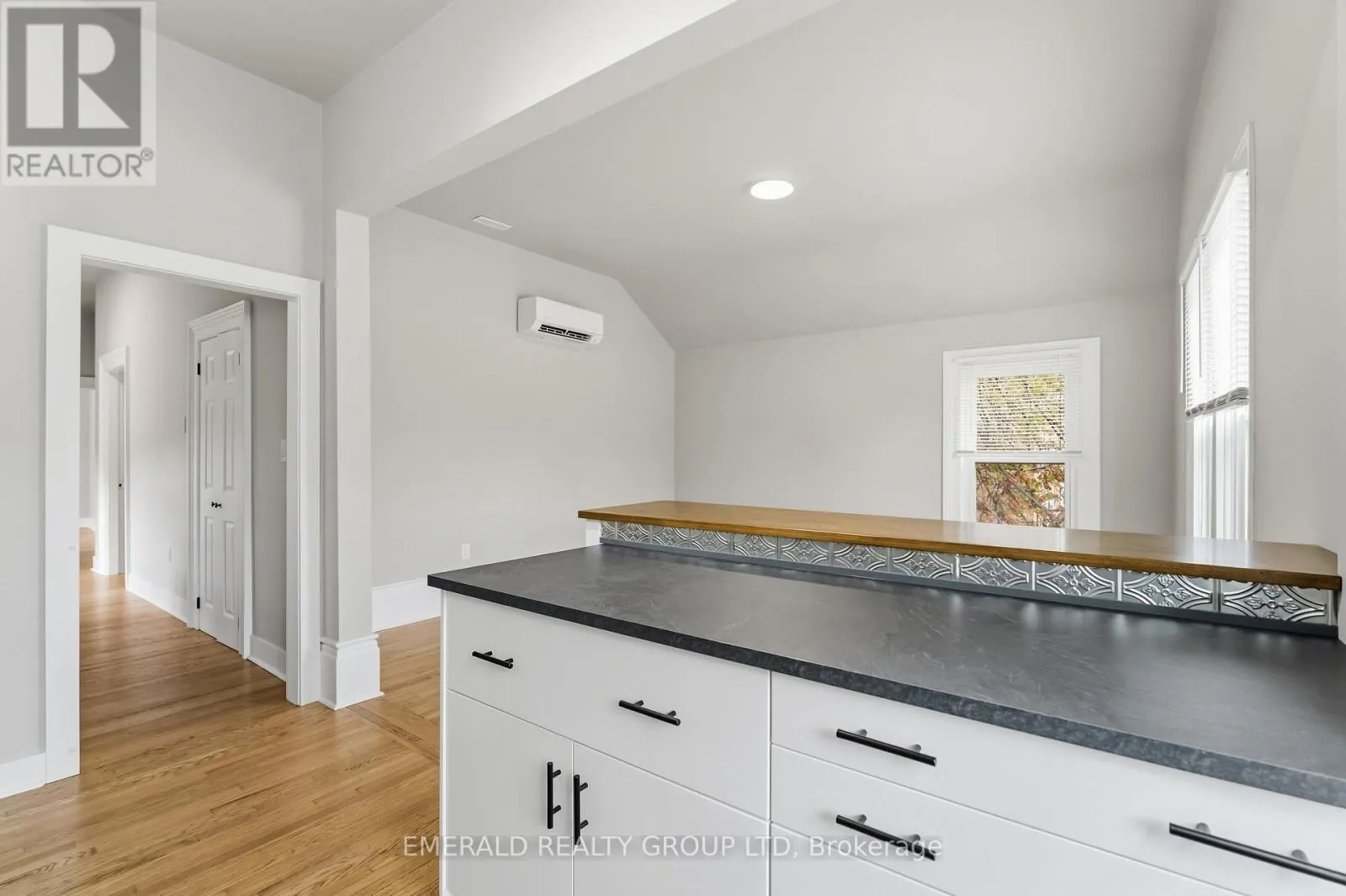 UPPER - 7 ORMOND STREET S #Upper