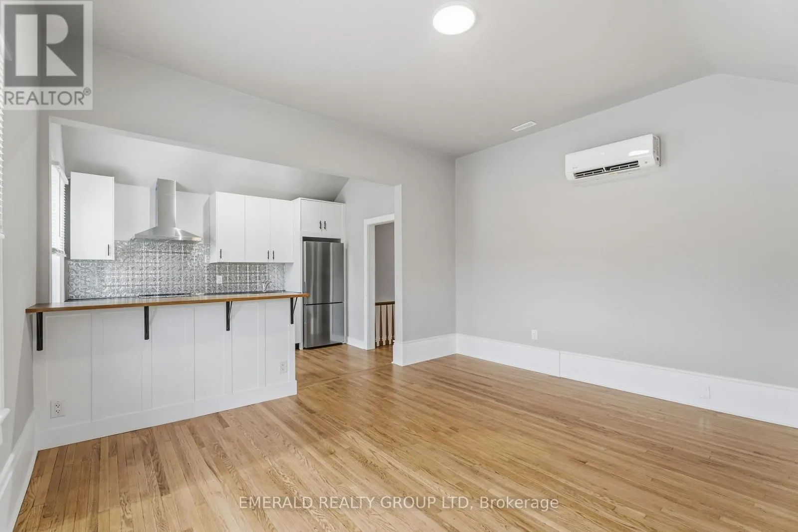 UPPER - 7 ORMOND STREET S #Upper