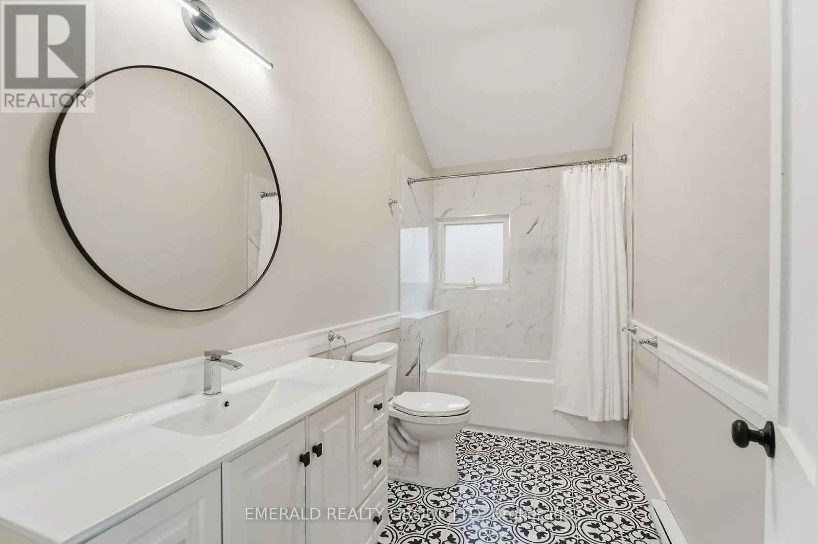 UPPER - 7 ORMOND STREET S #Upper
