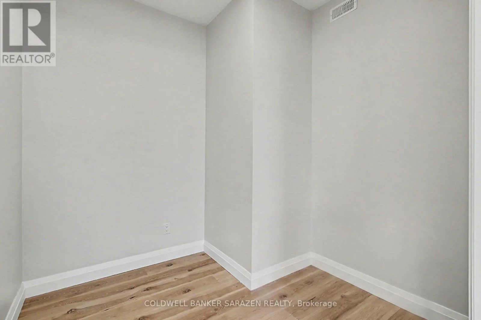 301 - 42 MCARTHUR AVENUE