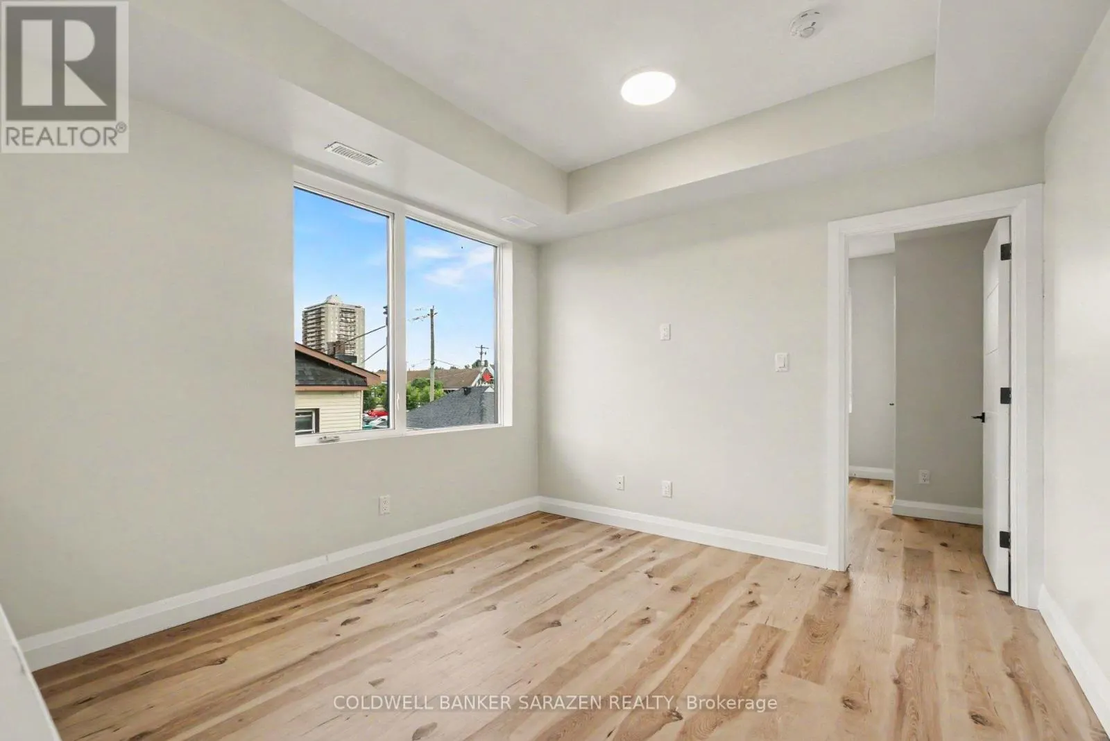 303 - 42 MCARTHUR AVENUE