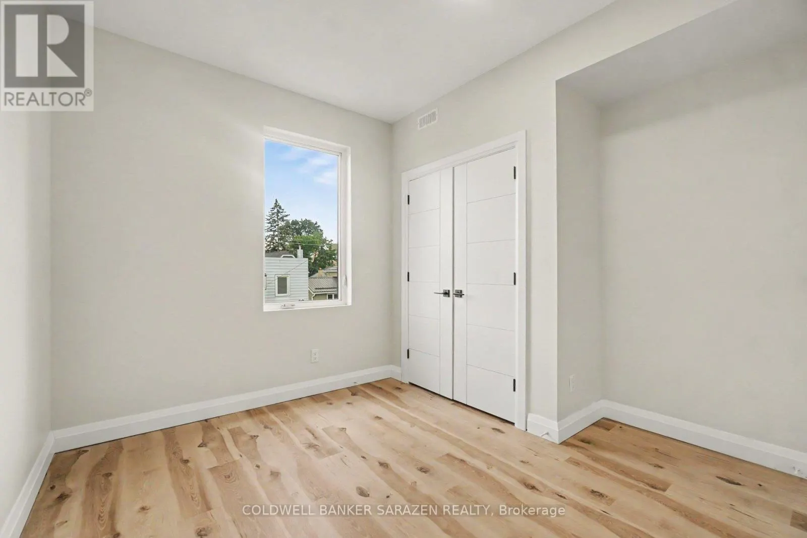 303 - 42 MCARTHUR AVENUE